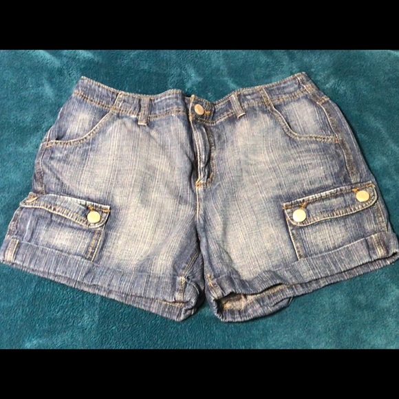 Faded Glory Pants - Faded Glory denim cargo shorts Faded Glory Pants - Faded Glory denim cargo shorts